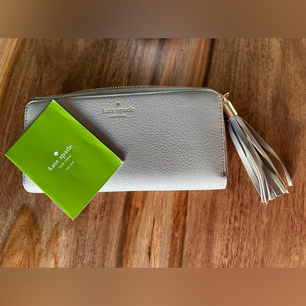 Kate Spade NISHA Atwood Tassel Zip Wallet cityscape Leather Tassel NWT gray